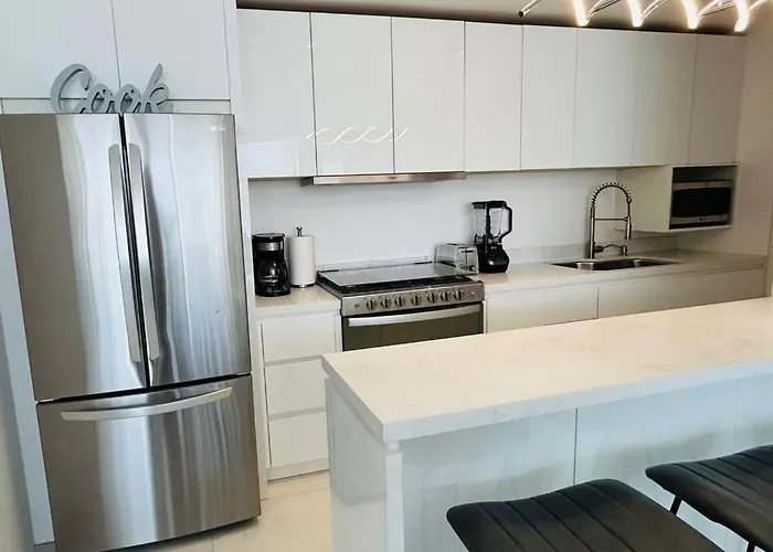 Apartment Great Location 3br Walk To & Downtown